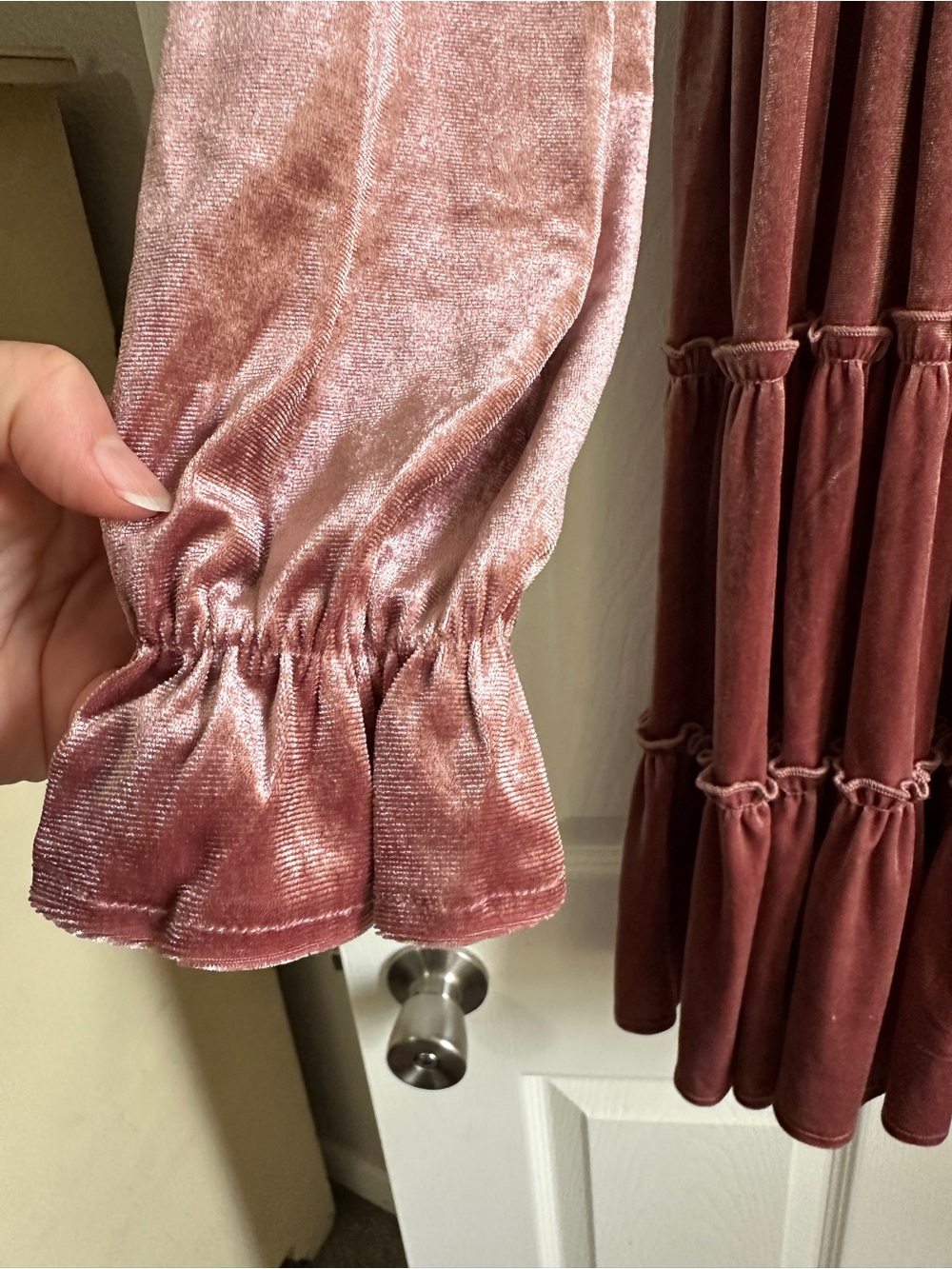 Gigio Mauve Velvet Smocked Midi Dress - Picture 7 of 8